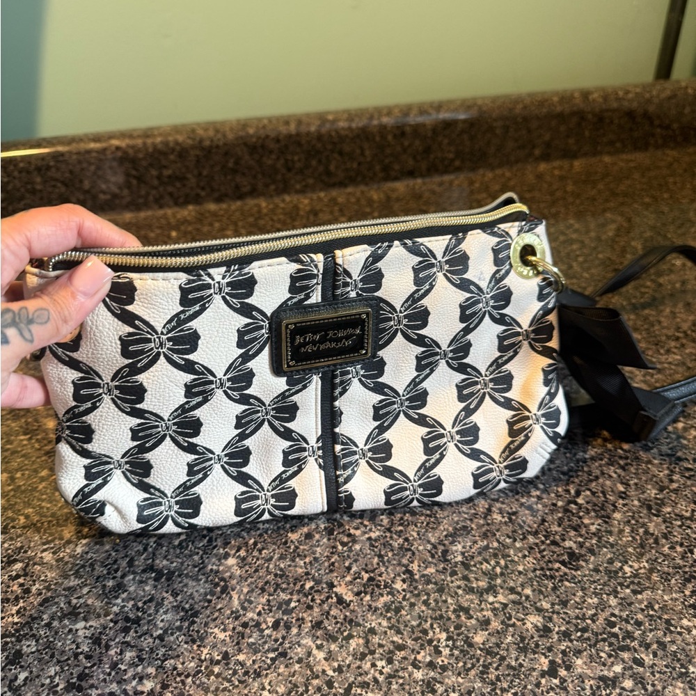 Betsey Johnson Black and White Houndstooth Clutch
